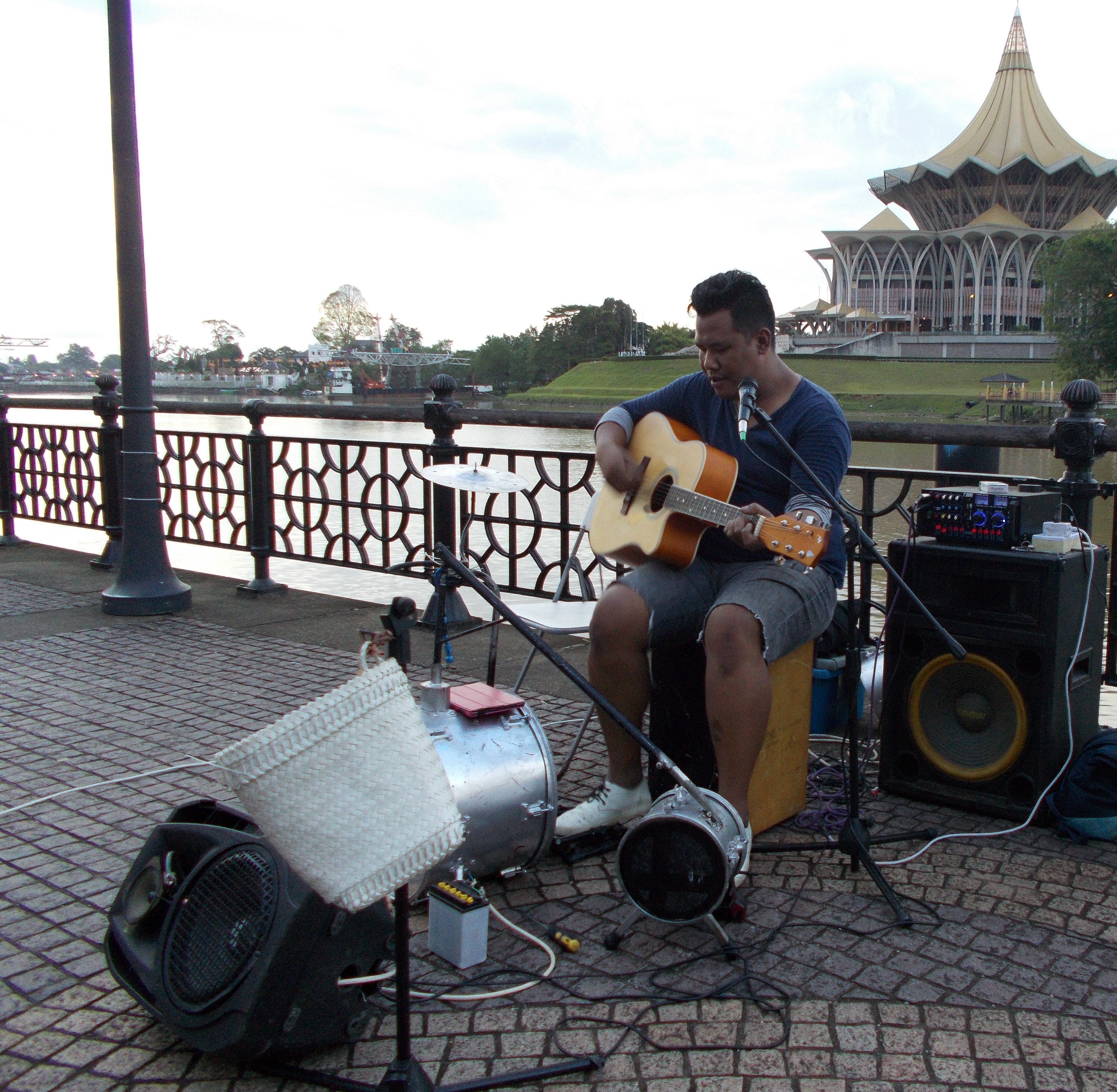 BUSKERS 8