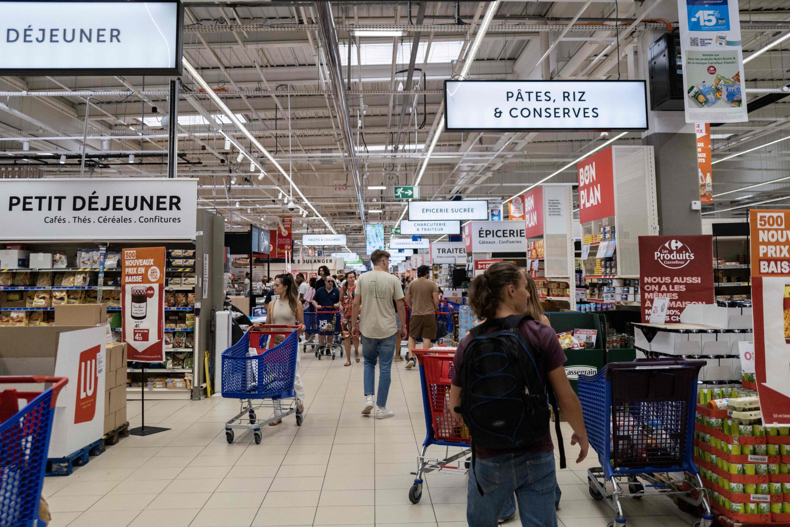 FILES-FRANCE-ECONOMY-INFLATION-CONSUMER-RETAIL