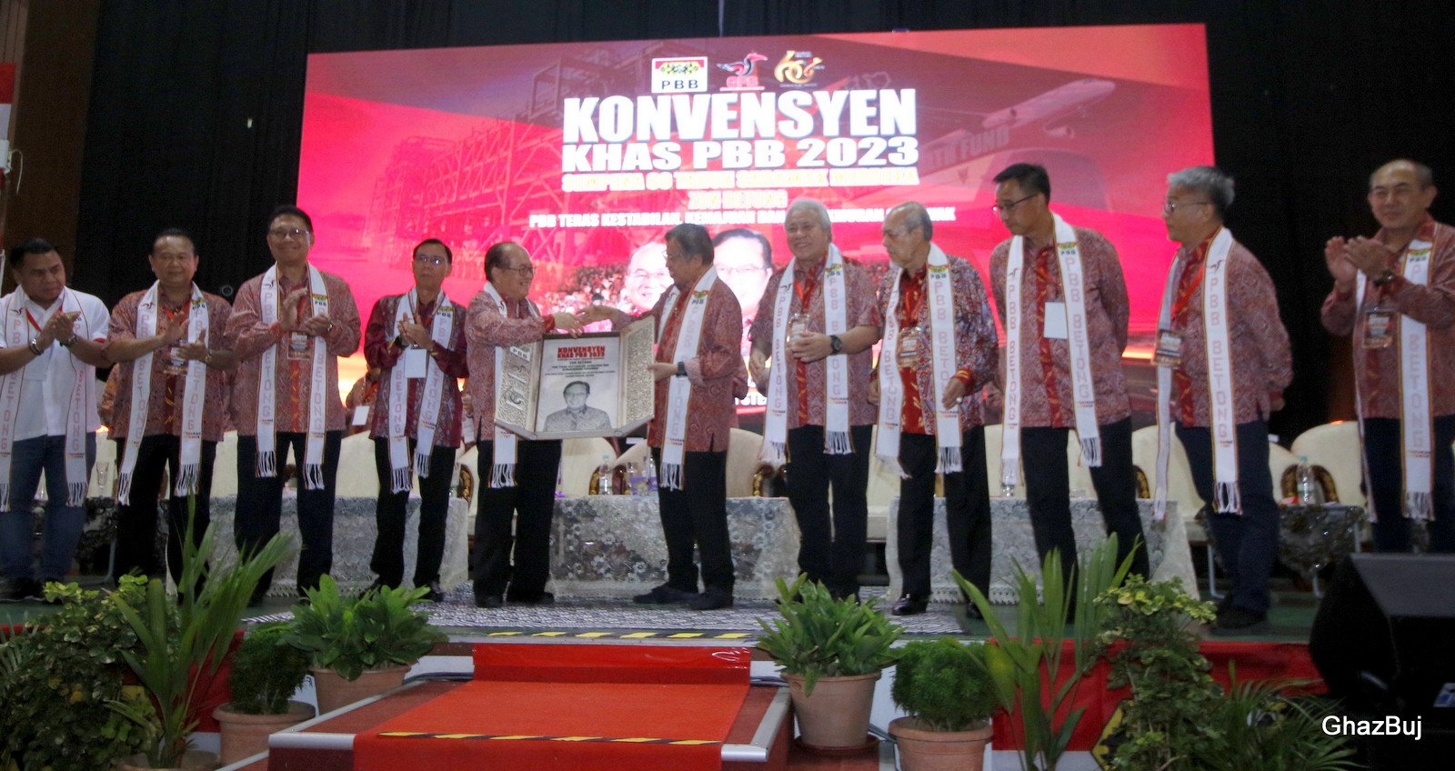 SS & KCH-premier pbb-0810-gb (25)