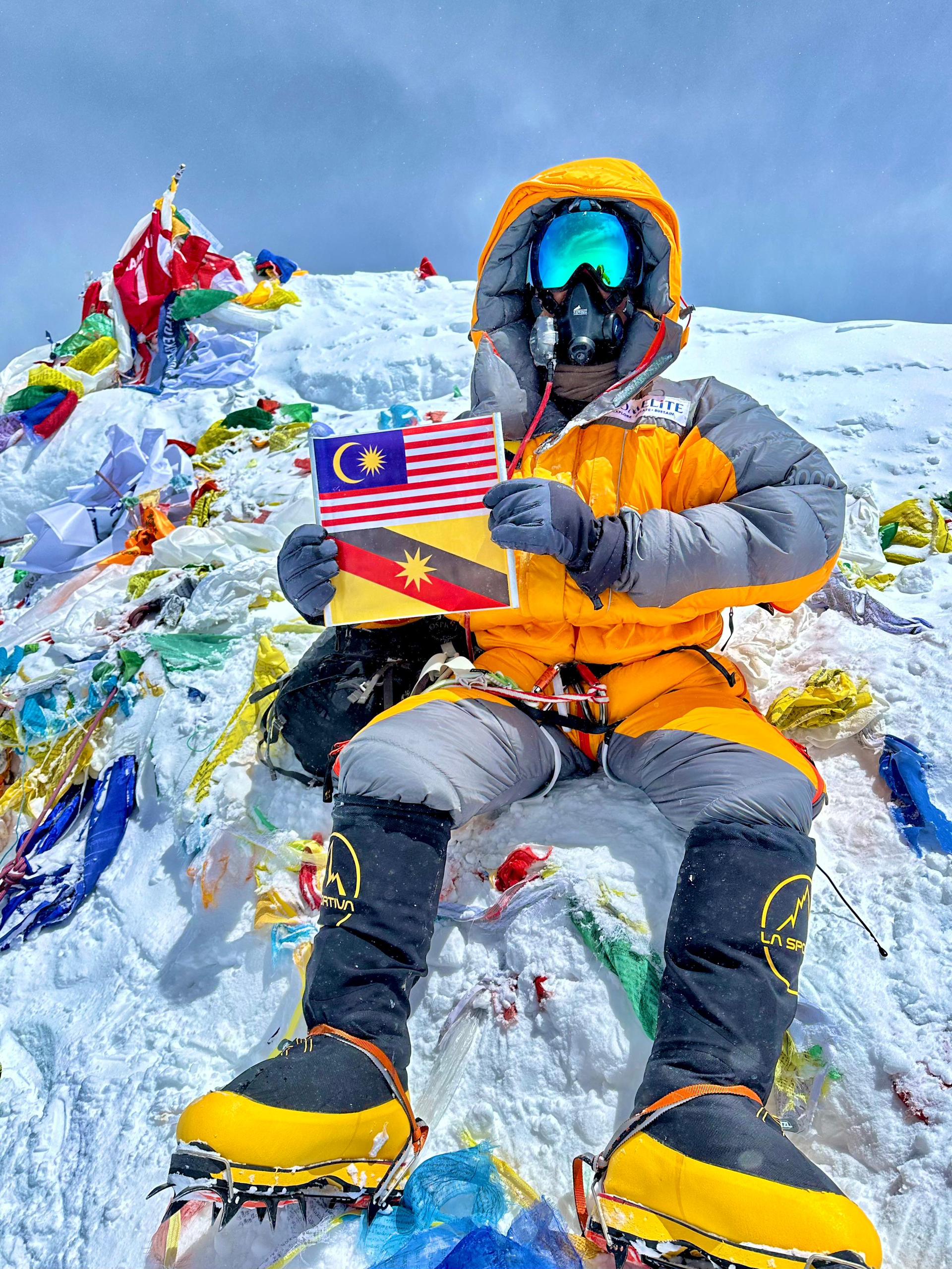 myy-Mount Everest Wong-2505-mr p1