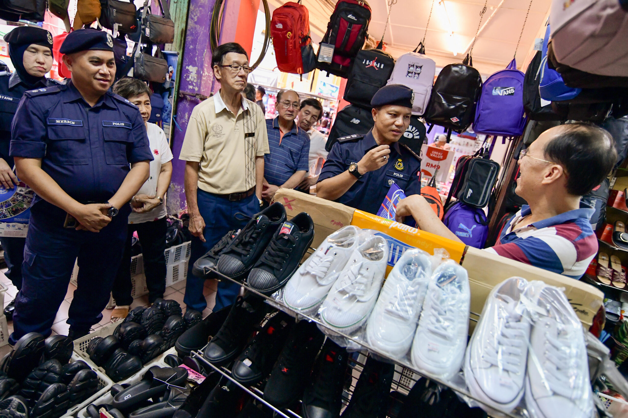 KCH-ahsmonwalk-2106-man2