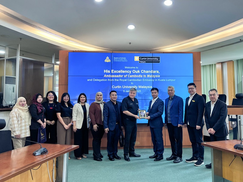Cambodia proposes student exchanges with Curtin Malaysia