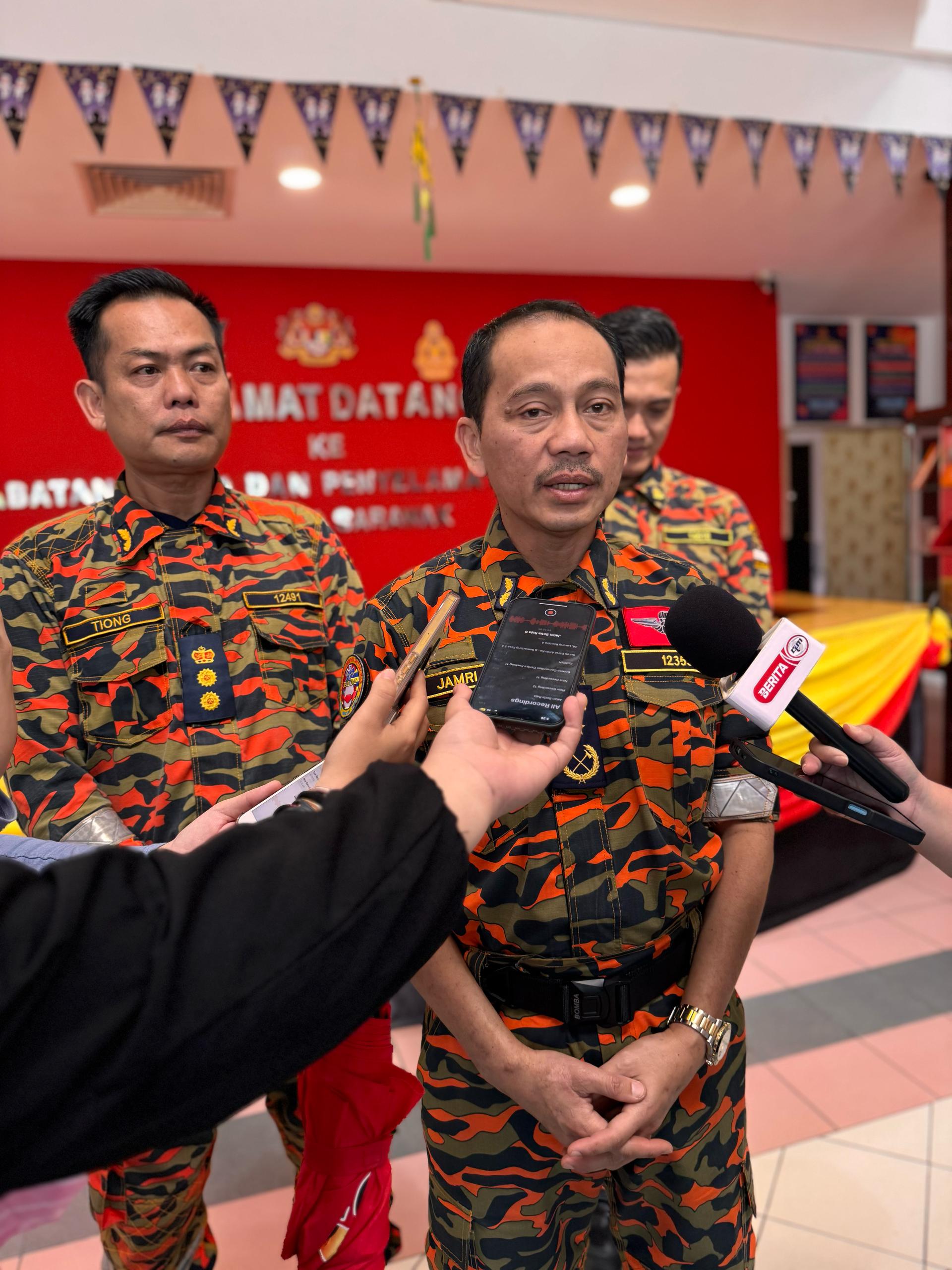 KCH-ops raya25-1203-snj