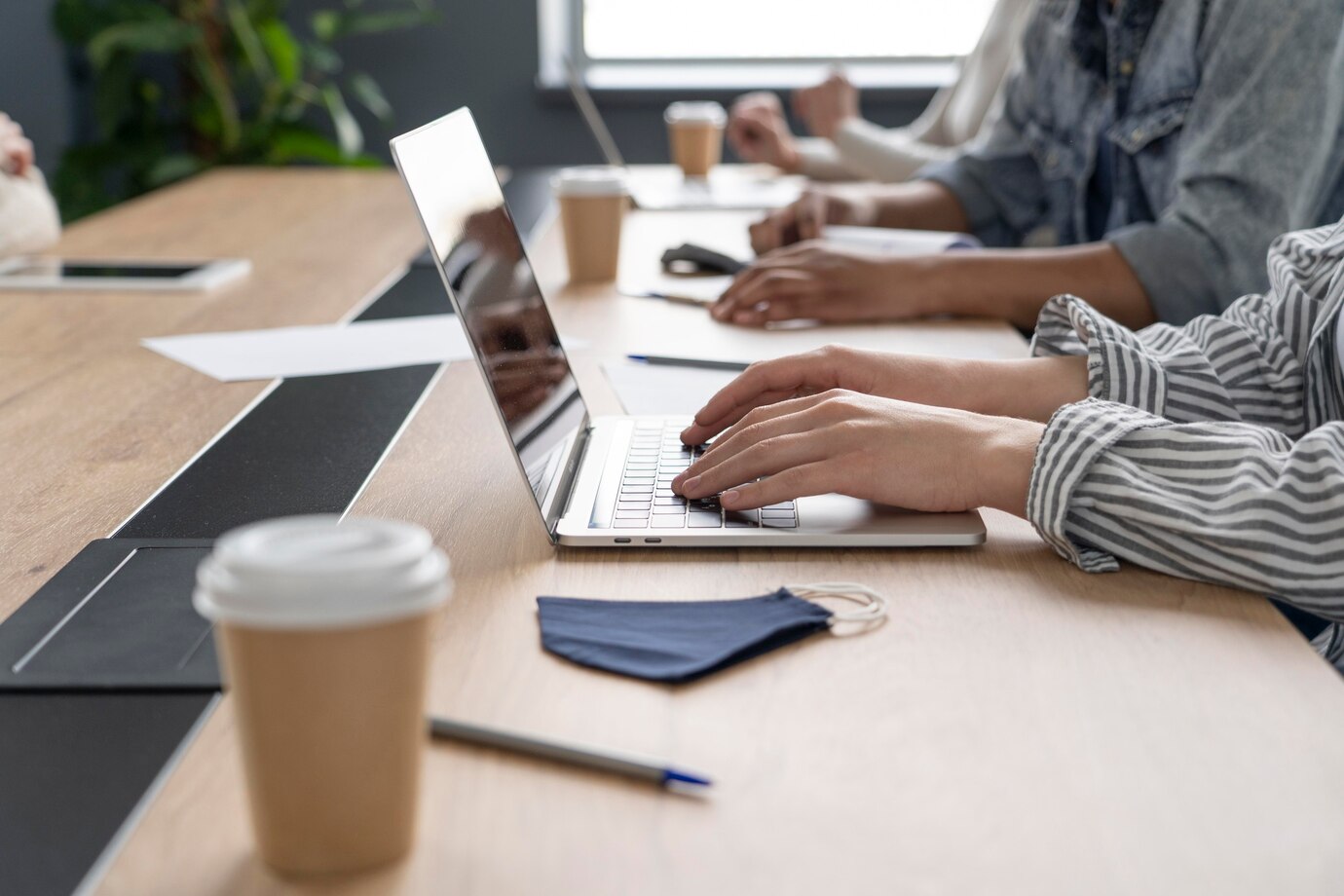people-working-while-respecting-social-distancing-restriction_23-2148961749