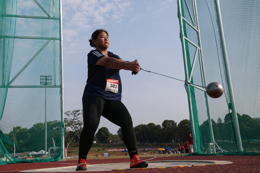 Yoyo wins gold in women's hammer throw at SUKMA XXII with a personal-best throw of 48.14m; Ceria vows to return stronger after debut struggles.