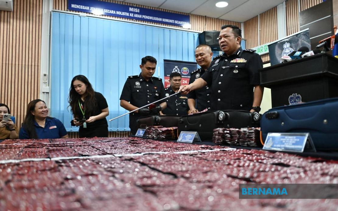 RM3.3 Mln Worth Of Drugs Seized At Kuching Airport, Two Men Arrested
