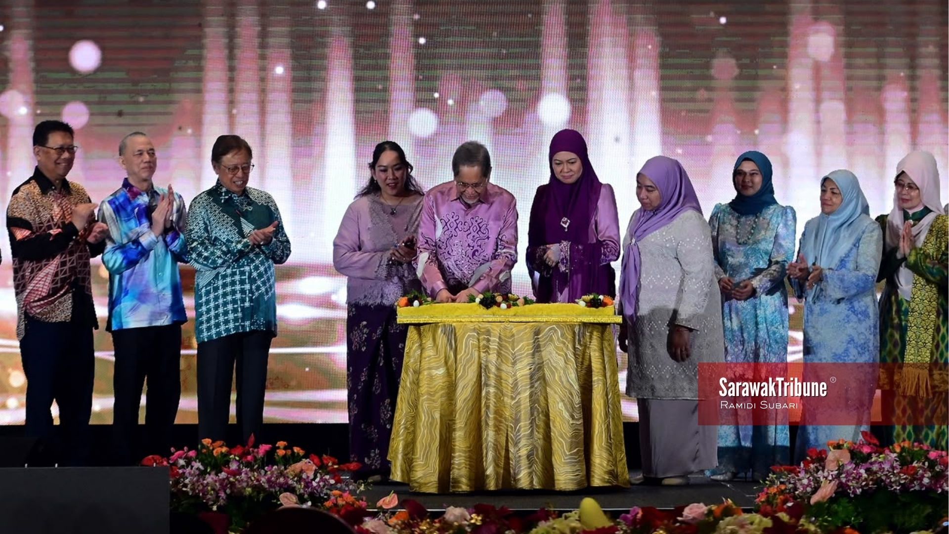Recipiants 150 Welfare Recipients Receive Aid At TYT Birthday Reception | Sarawak ...