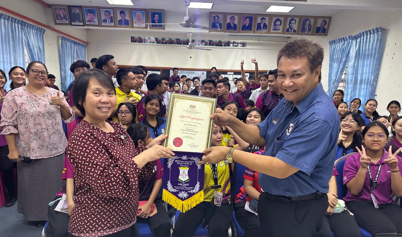 Former student shares journey, lessons with SMK Tarat pupils