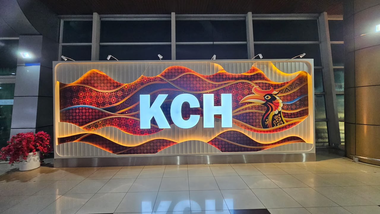 Handicraft chief apologises over KIA wall