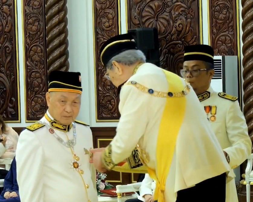 Prominent Sarawakians conferred state honours