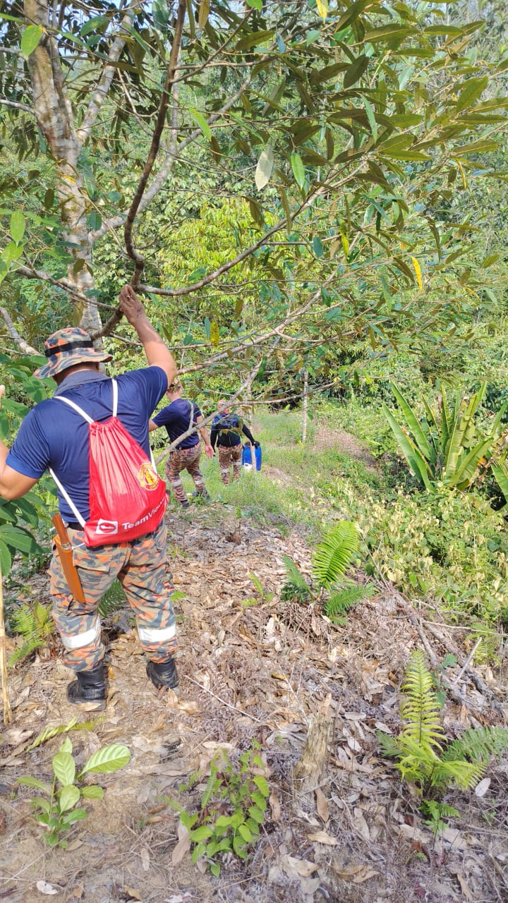 Search for missing hunter enters second day