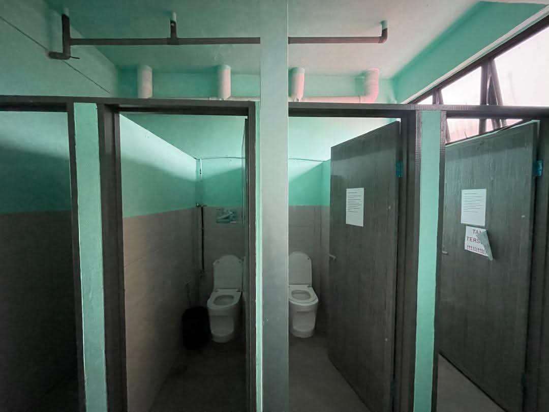 Man caught allegedly peeping on woman in office toilet